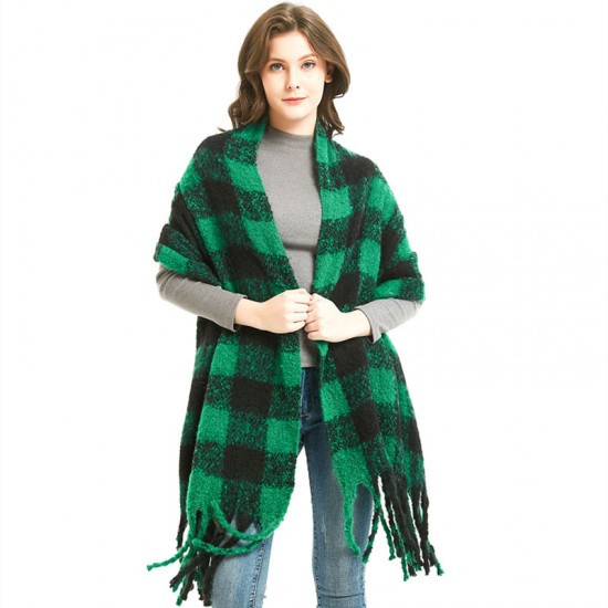 A new autumn and winter collection from Europe and America, featuring a thick, fringed green and black checkered scarf and a thick braided scarf for women A new autumn and winter collection from Europe and America, featuring a thick, fringed green and black checkered scarf and a thick braided scarf for women