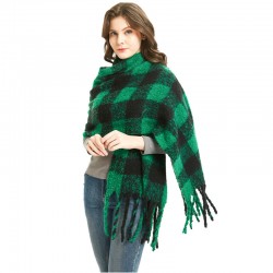 A new autumn and winter collection from Europe and America, featuring a thick, fringed green and black checkered scarf and a thick braided scarf for women