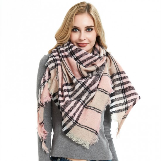 Amazon's popular cross-border items for spring, autumn and winter in Europe and America: loop yarn, full polyester, spiky wool, checkered triangular shawls, scarves and scarves Amazon's popular cross-border items for spring, autumn and winter in Europe and America: loop yarn, full polyester, spiky wool, checkered triangular shawls, scarves and scarves