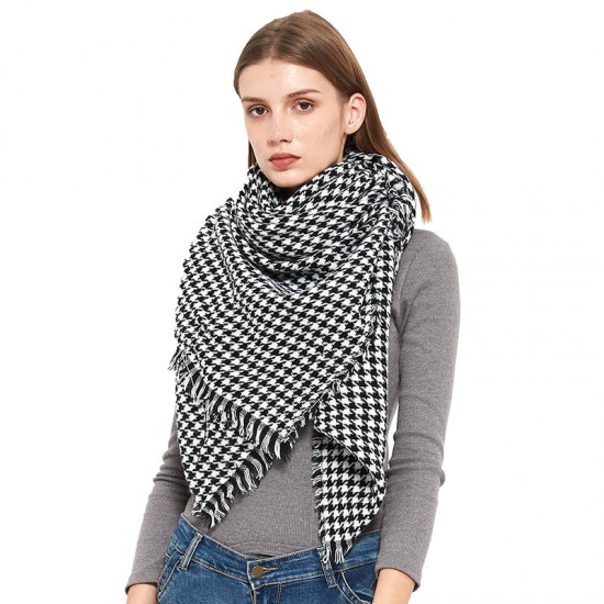 Factory direct sales and export of European and American spring, autumn and winter women's faux cashmere shawls, black and white checkered square scarves and scarves wholesale