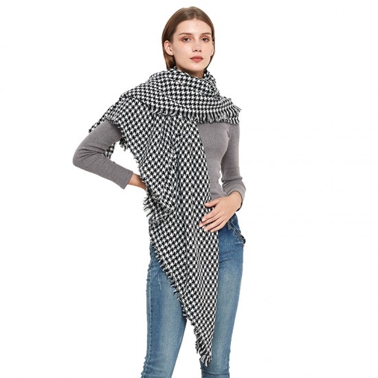 Factory direct sales and export of European and American spring, autumn and winter women's faux cashmere shawls, black and white checkered square scarves and scarves wholesale