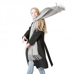 Wholesale of solid-color wool scarves for women and couples, single-color fringed scarves and shawls for men and women in autumn and winter