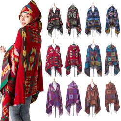 Autumn and winter new Yunnan horn-buckle ethnic style hooded cape shawl Bohemian ethnic style hooded shawl manufacturer