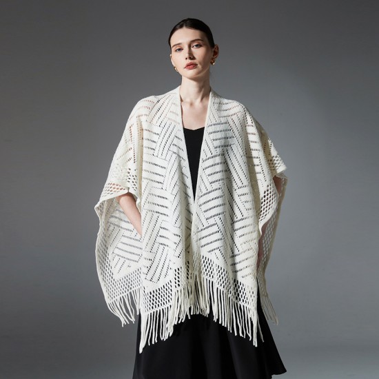 Wholesale of Amazon's hot foreign trade European and American spring, summer and autumn new solid-color fringed thin hollowed-out shawls Wholesale of Amazon's hot foreign trade European and American spring, summer and autumn new solid-color fringed thin hollowed-out shawls