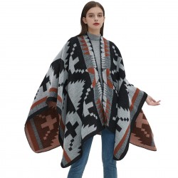 The new geometric shawl for foreign trade is the same ethnic style travel air-conditioned blanket shawl that Europe and America yearn for in autumn and winter