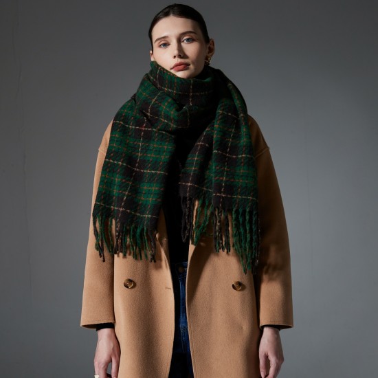 Wholesale of cross-border hot foreign trade new style scarves, European and American autumn and winter fringed green checkered scarves and shawls from Tonglu manufacturer Wholesale of cross-border hot foreign trade new style scarves, European and American autumn and winter fringed green checkered scarves and shawls from Tonglu manufacturer