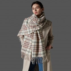 Amazon cross-border trade European and American autumn and winter high-end new fringed checkered shawl and shawl manufacturer