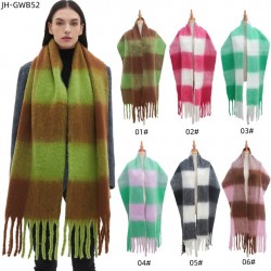 A manufacturer of new autumn and winter faux horsehair loop yarn thick and thickened large checkered scarves for Europe and America