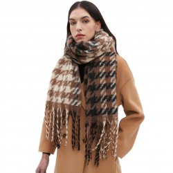 Custom manufacturer of new autumn and winter checkered scarves and shawls in Europe and America with loops, sand imitation mohair, jacquard tassels and checkered patterns