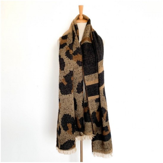 Foreign trade European and American autumn and winter circle sand leopard print scarf, women's faux cashmere thickened checkered scarf shawl, Tonglu manufacturer Foreign trade European and American autumn and winter circle sand leopard print scarf, women's faux cashmere thickened checkered scarf shawl, Tonglu manufacturer