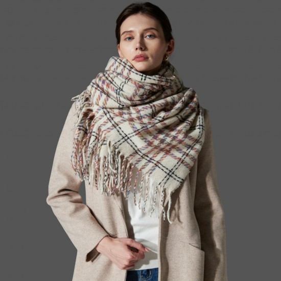 Amazon cross-border trade European and American autumn and winter high-end new fringed checkered shawl and shawl manufacturer Amazon cross-border trade European and American autumn and winter high-end new fringed checkered shawl and shawl manufacturer