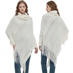 The manufacturer's new export set of clothing for European and American autumn and winter, with a beige openwork collar, long sleeves, tassel cape and shawl