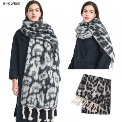 Wholesale of new European and American autumn and winter style circle jacquard leopard print knotted tassel scarves and thick shawls for women
