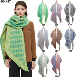 New autumn and winter 2023 foreign trade shawl women's scarf, thickened jacquard polka dot bevel scarf with European and American loop yarn