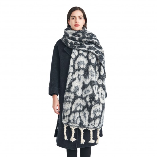 Wholesale of new European and American autumn and winter style circle jacquard leopard print knotted tassel scarves and thick shawls for women