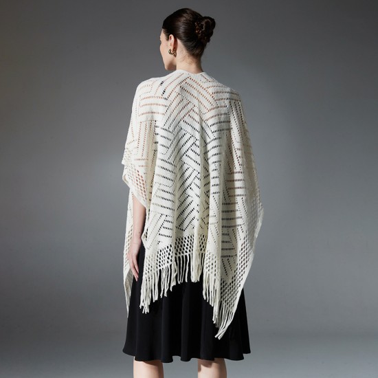 Wholesale of Amazon's hot foreign trade European and American spring, summer and autumn new solid-color fringed thin hollowed-out shawls Wholesale of Amazon's hot foreign trade European and American spring, summer and autumn new solid-color fringed thin hollowed-out shawls