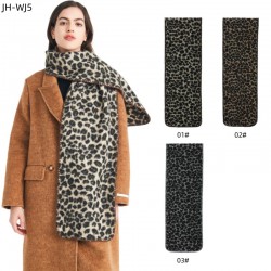 Factory direct supply of Amazon's best-selling scarves with a high-end feel, new autumn and winter circular yarn leopard print scarves for export to Europe and America