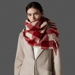 Amazon's popular foreign trade European and American autumn and winter high-end new fringed checkered scarf and shawl manufacturer