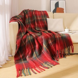 Custom-made large shawls, blankets, and sofa blankets for autumn and winter in Europe and America with loop yarn imitation mohair, red and green checkered tassels