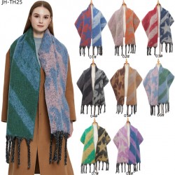 Wholesale manufacturer of thickened loop gauze scarves, thick tassels, five-pointed stars and color-blocked star scarves for autumn and winter in Europe and America