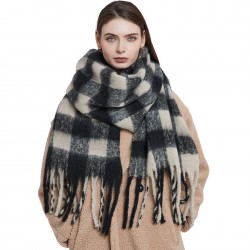 A manufacturer of the same autumn and winter new black rice checkered thick tassel scarf and women's thickened scarf shawl for foreign trade in Europe and America