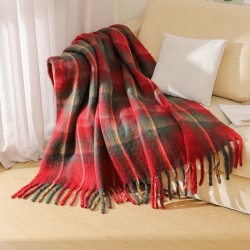 Custom-made large shawls, blankets, and sofa blankets for autumn and winter in Europe and America with loop yarn imitation mohair, red and green checkered tassels