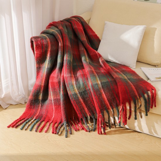 Custom-made large shawls, blankets, and sofa blankets for autumn and winter in Europe and America with loop yarn imitation mohair, red and green checkered tassels Custom-made large shawls, blankets, and sofa blankets for autumn and winter in Europe and America with loop yarn imitation mohair, red and green checkered tassels