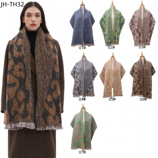 Wholesale manufacturer of 2025 new style scarves for European and American autumn and winter men's and women's jacquard short beard and leopard print scarves Wholesale manufacturer of 2025 new style scarves for European and American autumn and winter men's and women's jacquard short beard and leopard print scarves